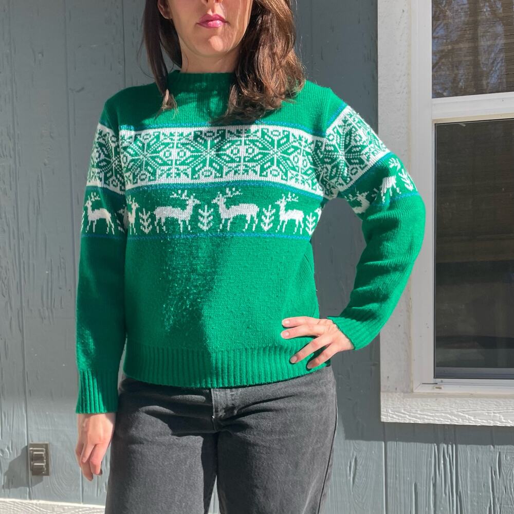Vintage Green Winter Sweater Snowflakes and Deer Size Small